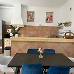 Maison De à Ouest Dans Propriété Arborée *