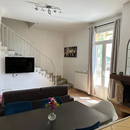 Maison De A Ouest Dans Propriete Arboree Appartement *